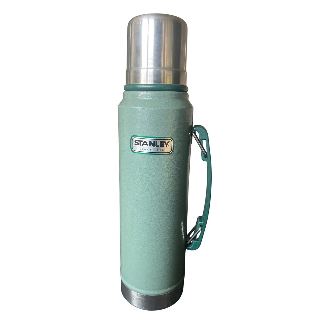 Stanley Classic Vacuum Insulated Bottle Green 1.1 Qt 1 Liter Thermos Camping